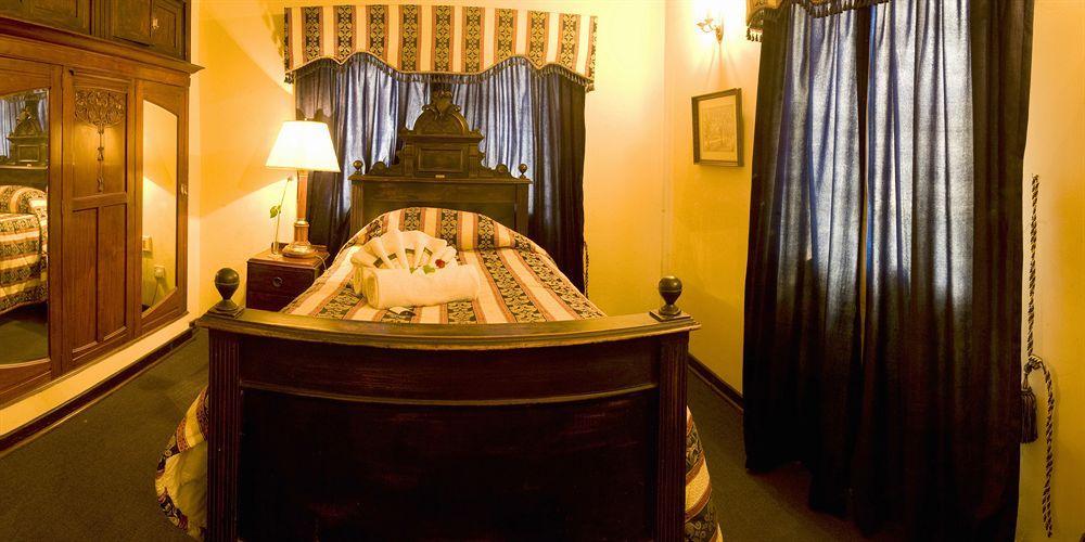Hotel Nesbitt Castle Bulawayo Esterno foto