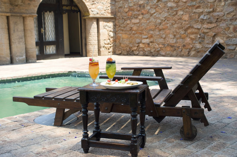 Hotel Nesbitt Castle Bulawayo Esterno foto